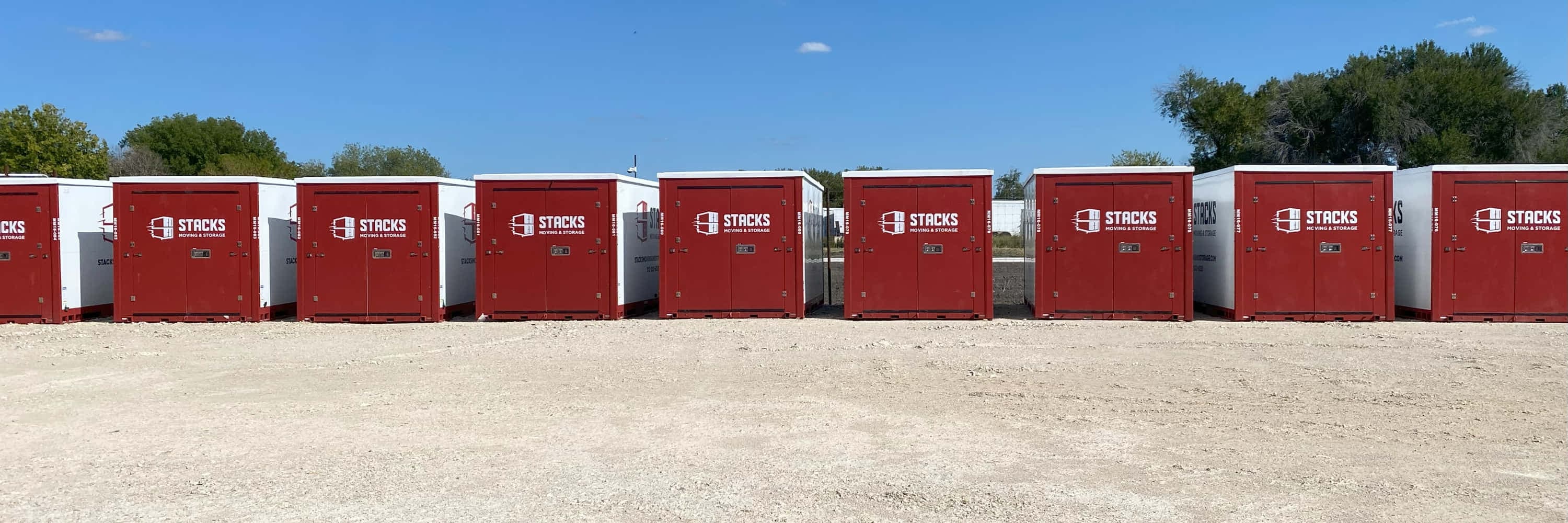 MuscleMan Elite storage yard with portable containers